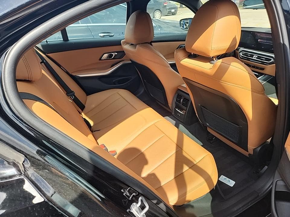 2023 BMW 3 Series Sedan 330e Plug-in Hybrid photo 6