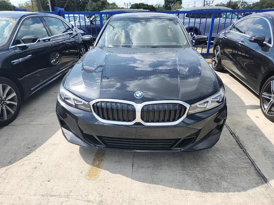 2023 BMW 3 Series Sedan 330e Plug-in Hybrid photo 5