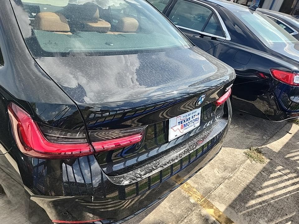 2023 BMW 3 Series Sedan 330e Plug-in Hybrid photo 2