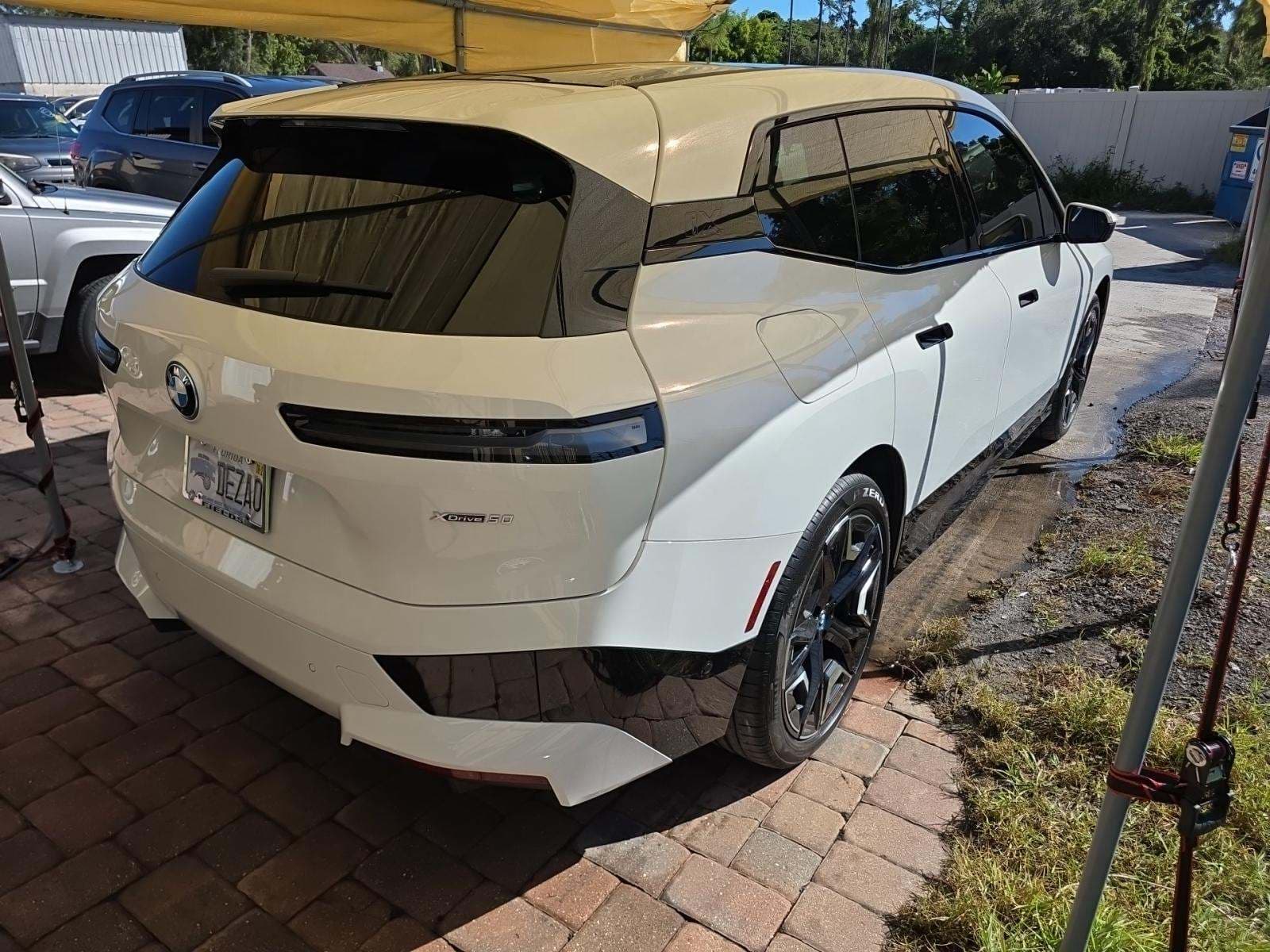 2025 BMW iX xDrive50 photo 3