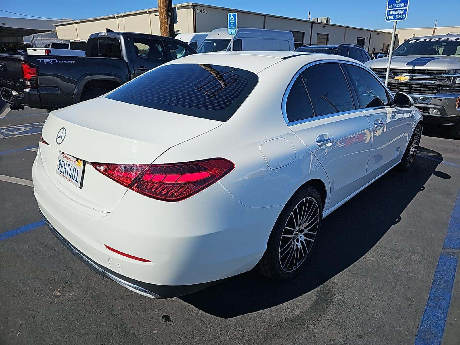 2023 Mercedes-Benz C 300 photo 3