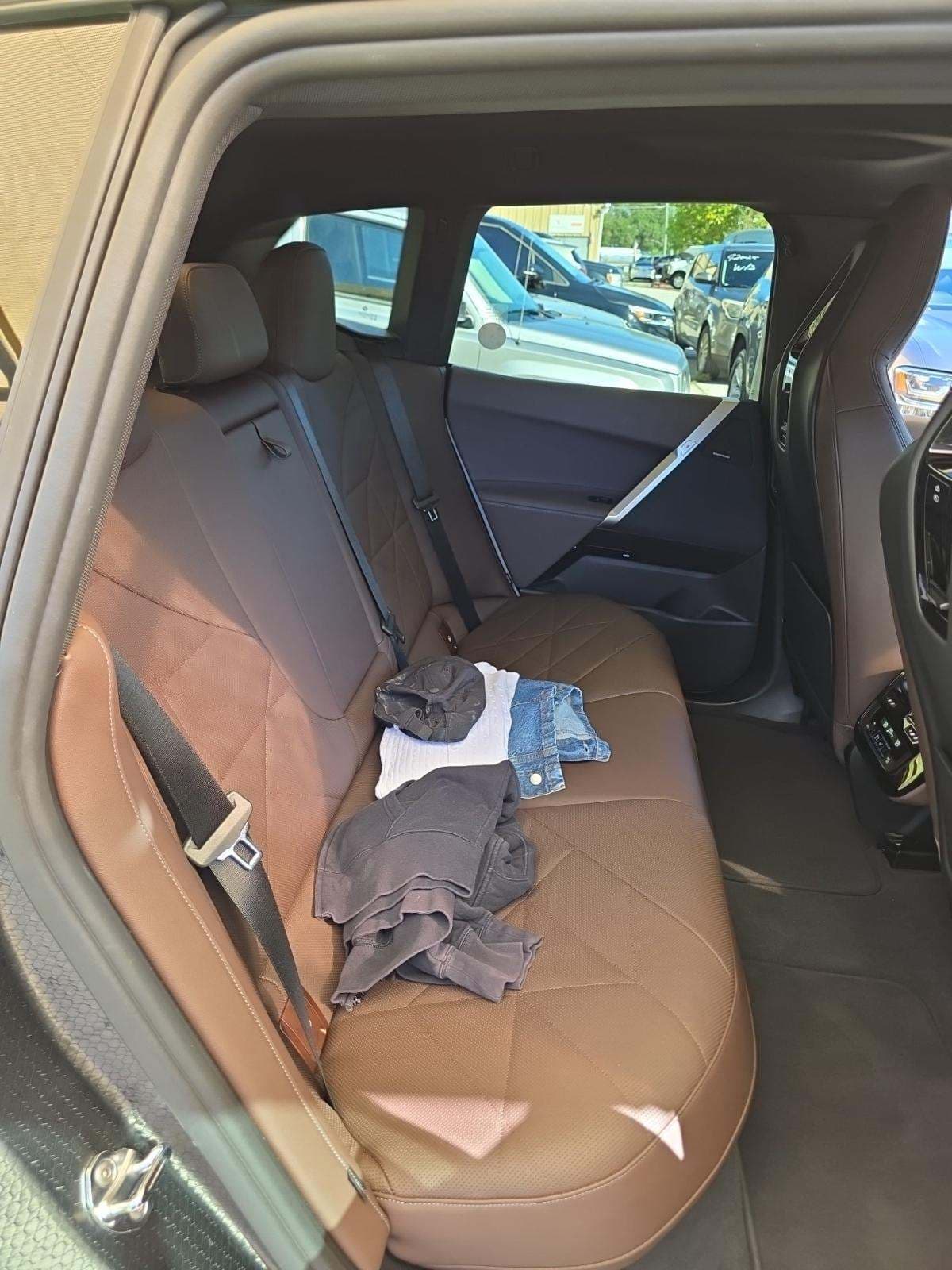 2025 BMW iX xDrive50 photo 10